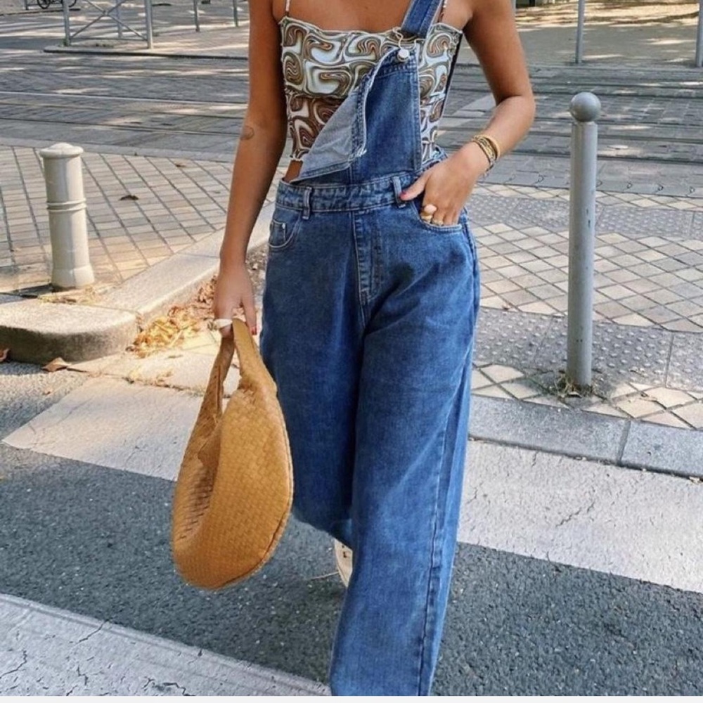 Vrg Girl the tourist overalls blue denim size medium